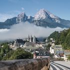 Berchtesgaden mit Watzmann im Morgennebel