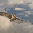 berg aus den wolken