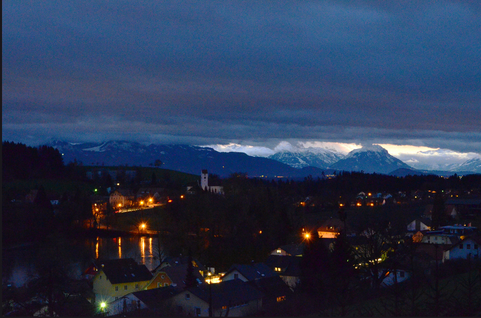 Berg bei Nacht