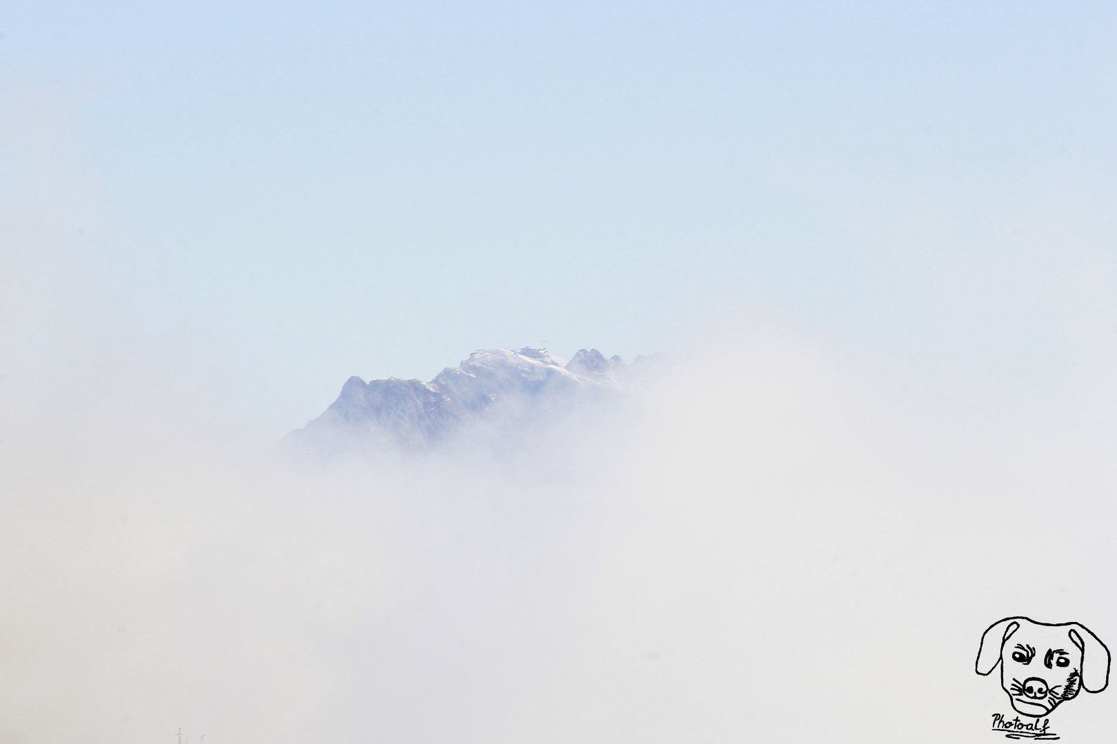 Berg im Nebel