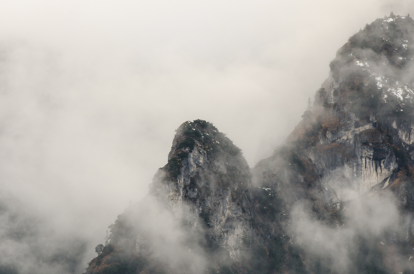 Berg im Nebel