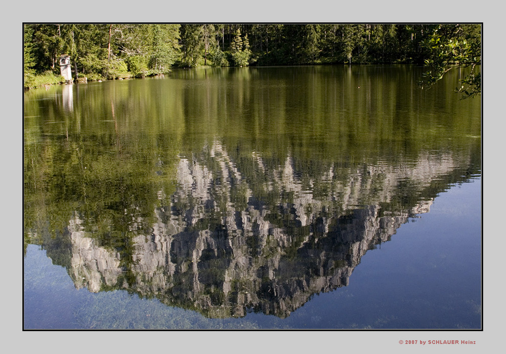 Berg im See