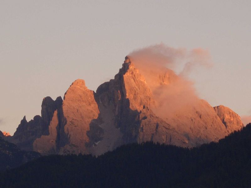 Berg in Flammen