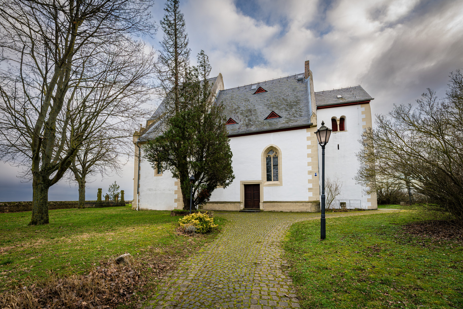 Berg-Kirche Udenheim