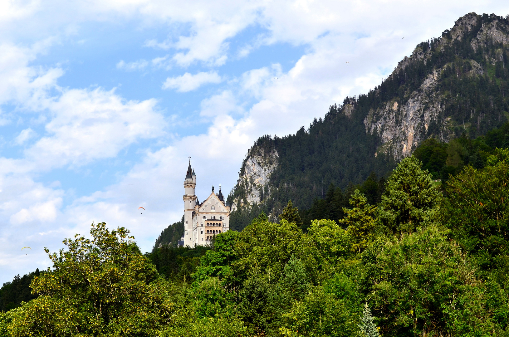 Berg mit Schloß