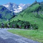 Berg-Radsport vor großer Kulisse