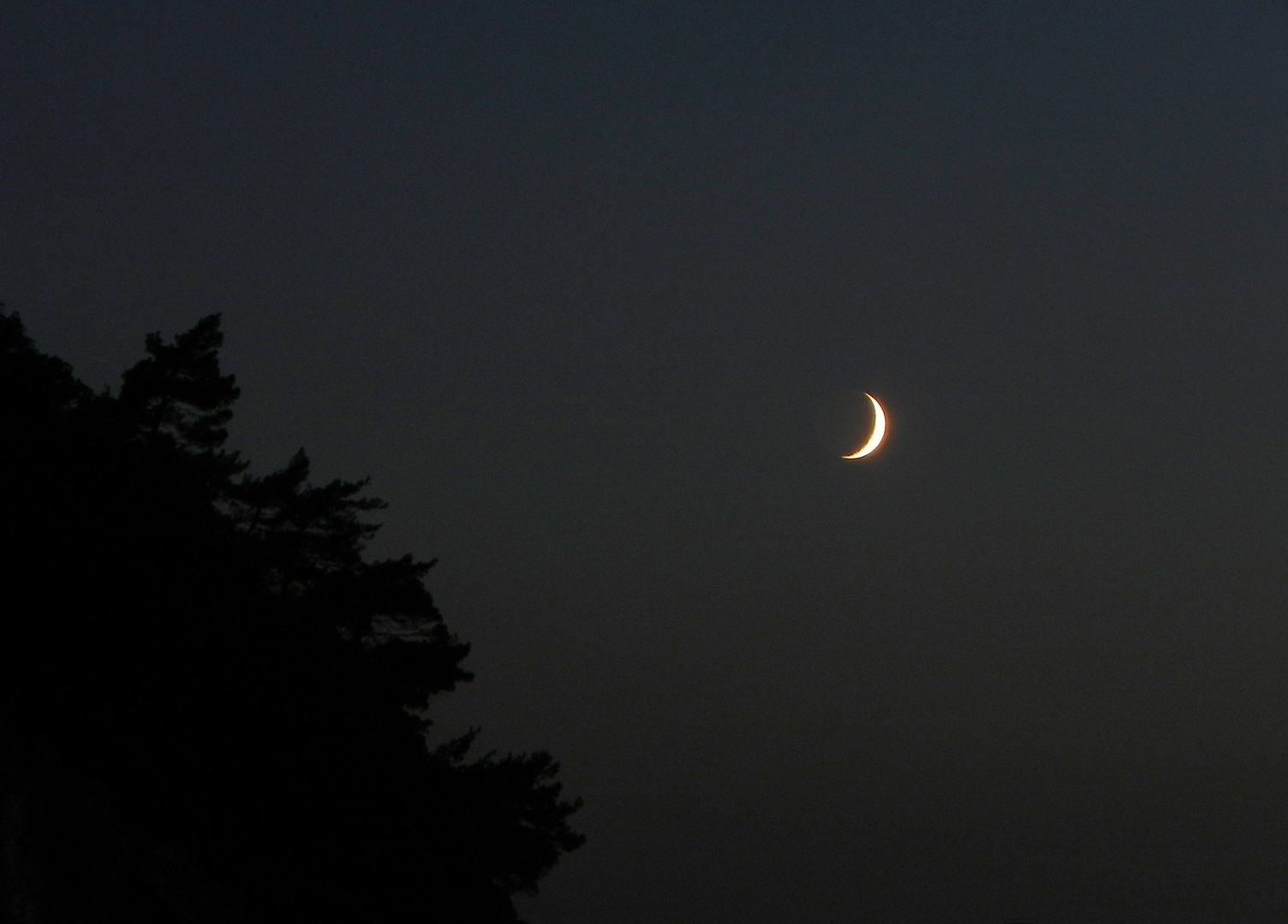 Berg und Mond