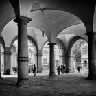 Bergamo alta, porticato del comune