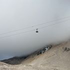 Bergbahn im Nebel