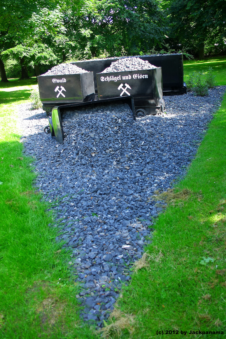 Bergbau-Denkmal für bereits geschlossene Zechenanlagen in Westerholt / Bertlich