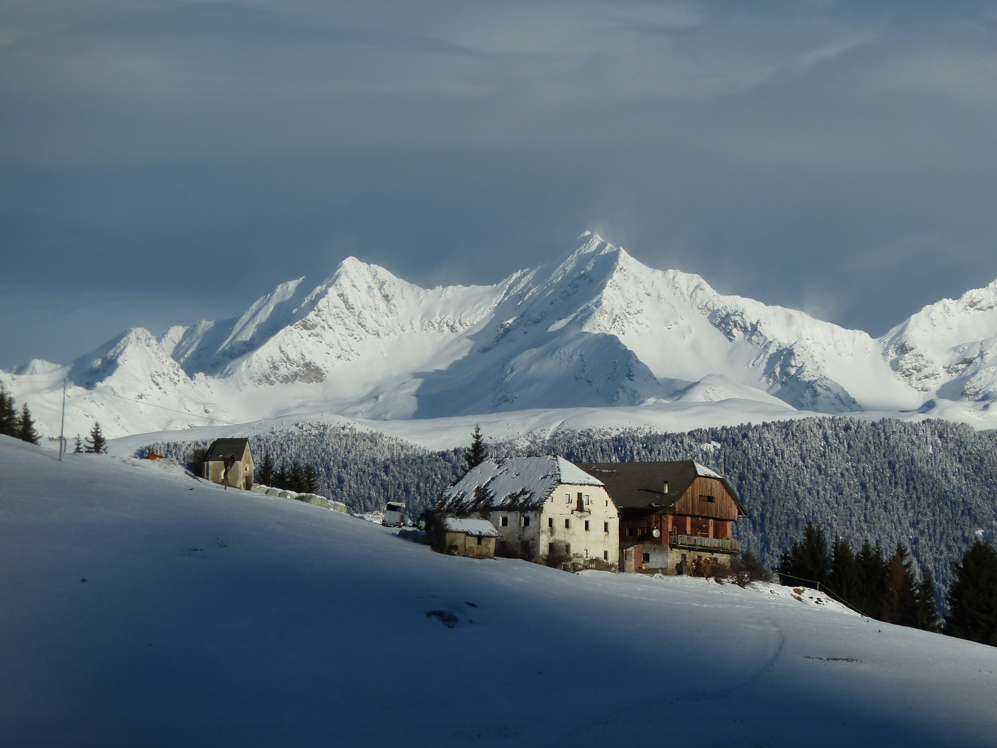 Bergbauernhof im Winter