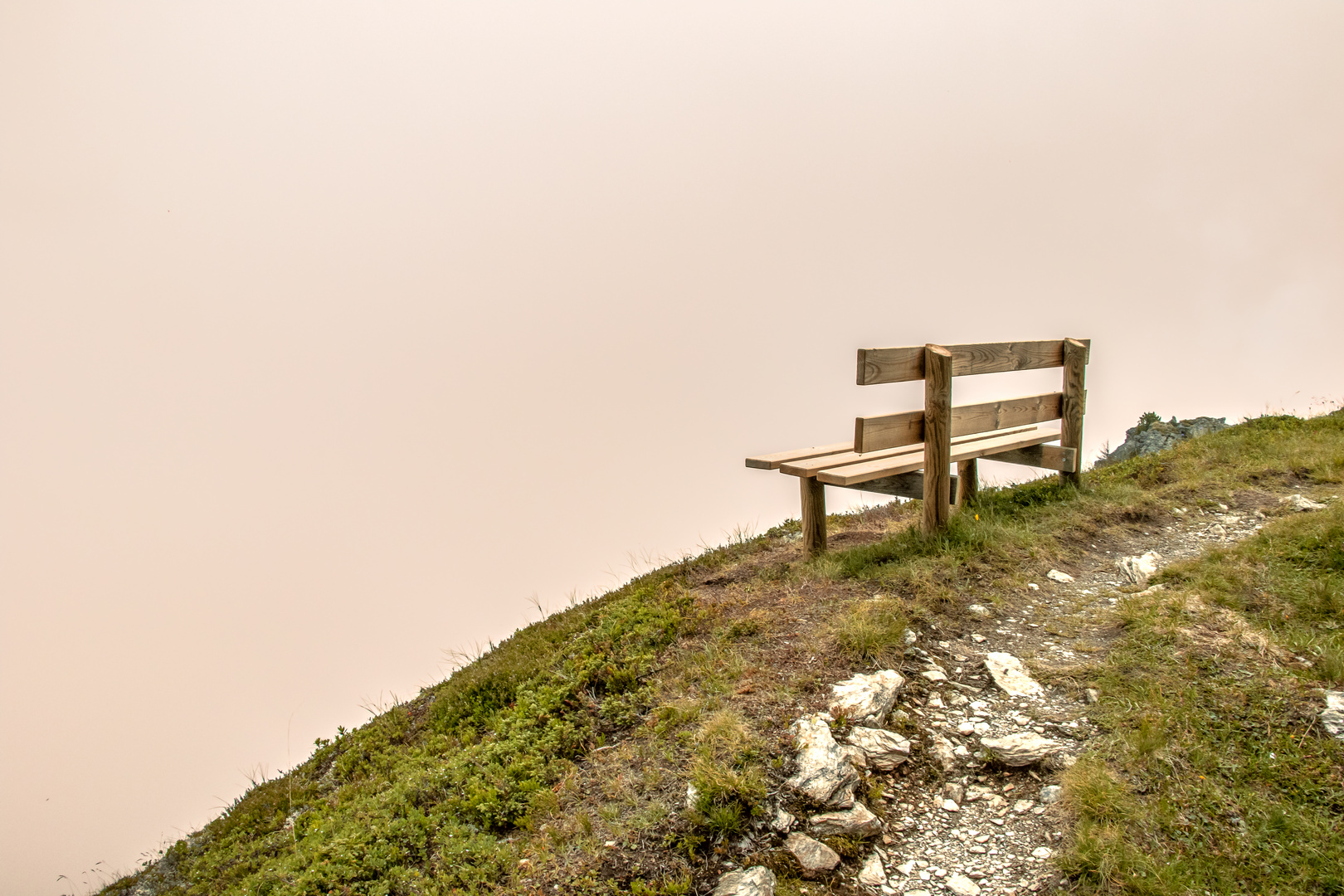 Bergblick im Nebel