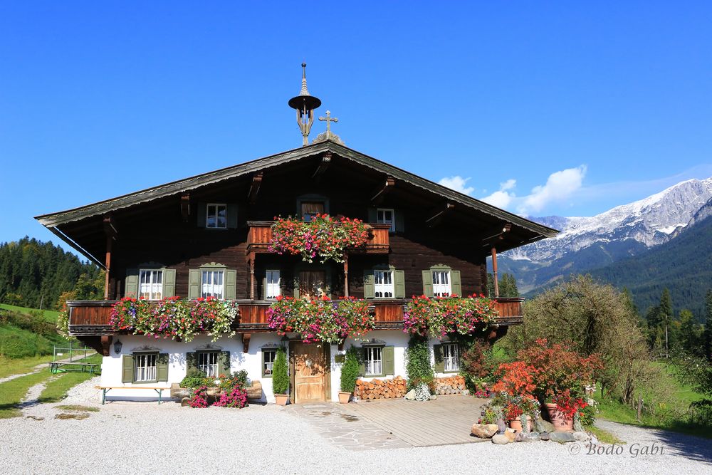 Bergdoktorhaus - vorne hui...