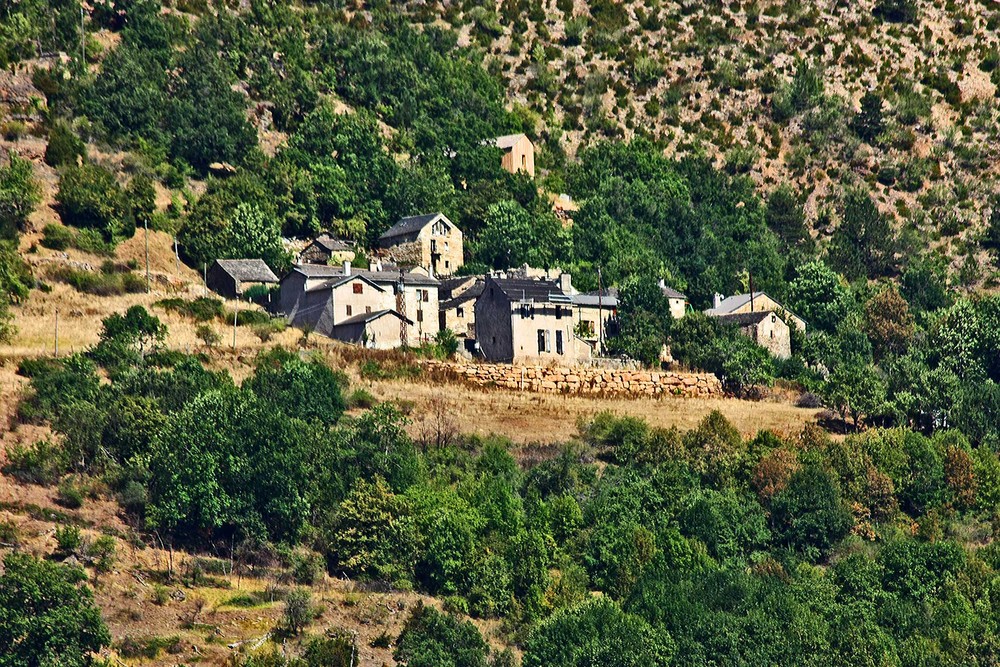 Bergdorf Foto & Bild | europe, france, cévennes, lozère... Bilder auf ...