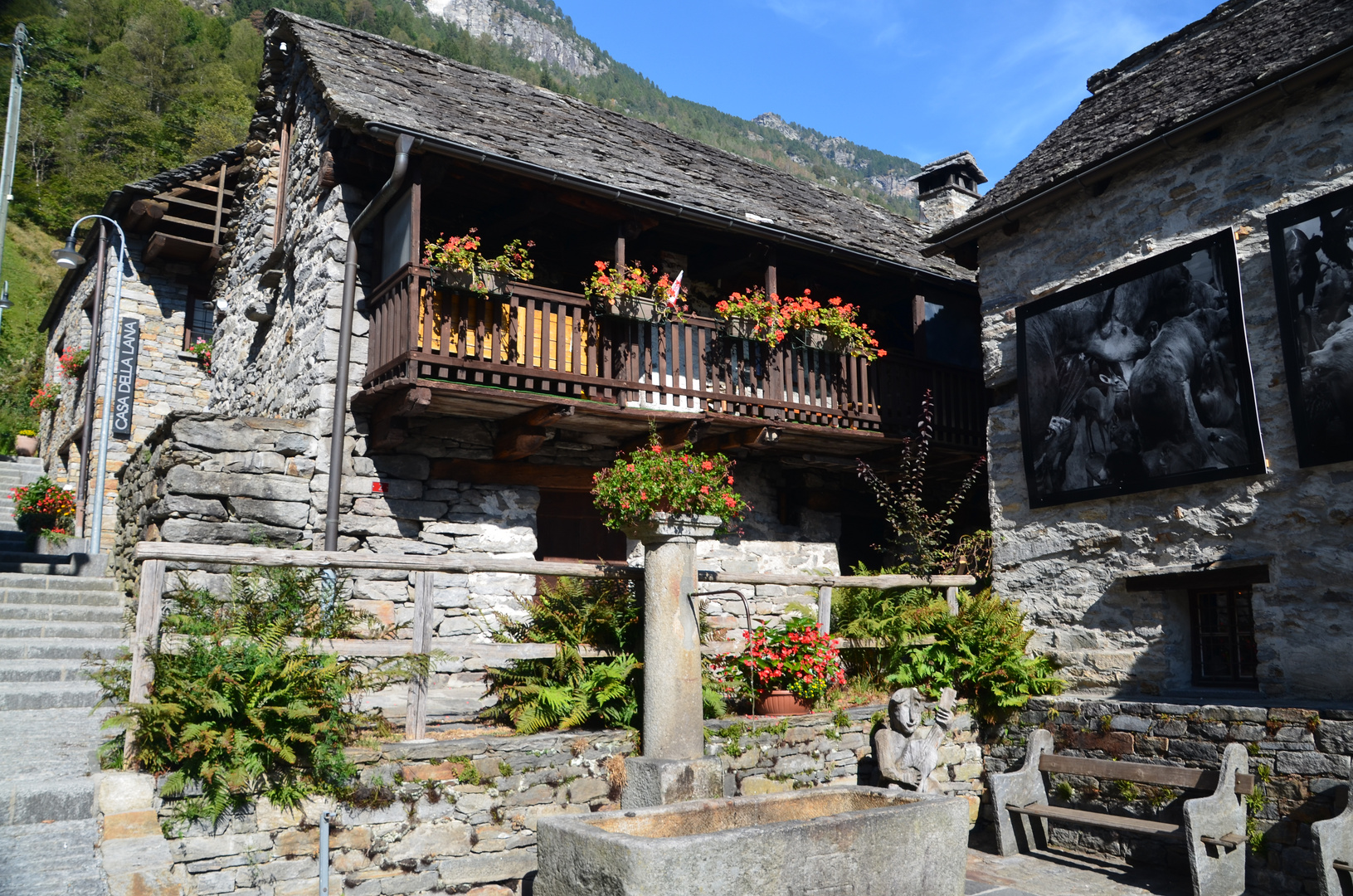 Bergdorf im Tessin 