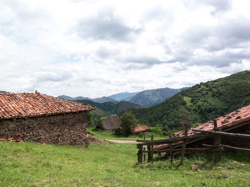 Bergdorf in Asturias /Nordspanien