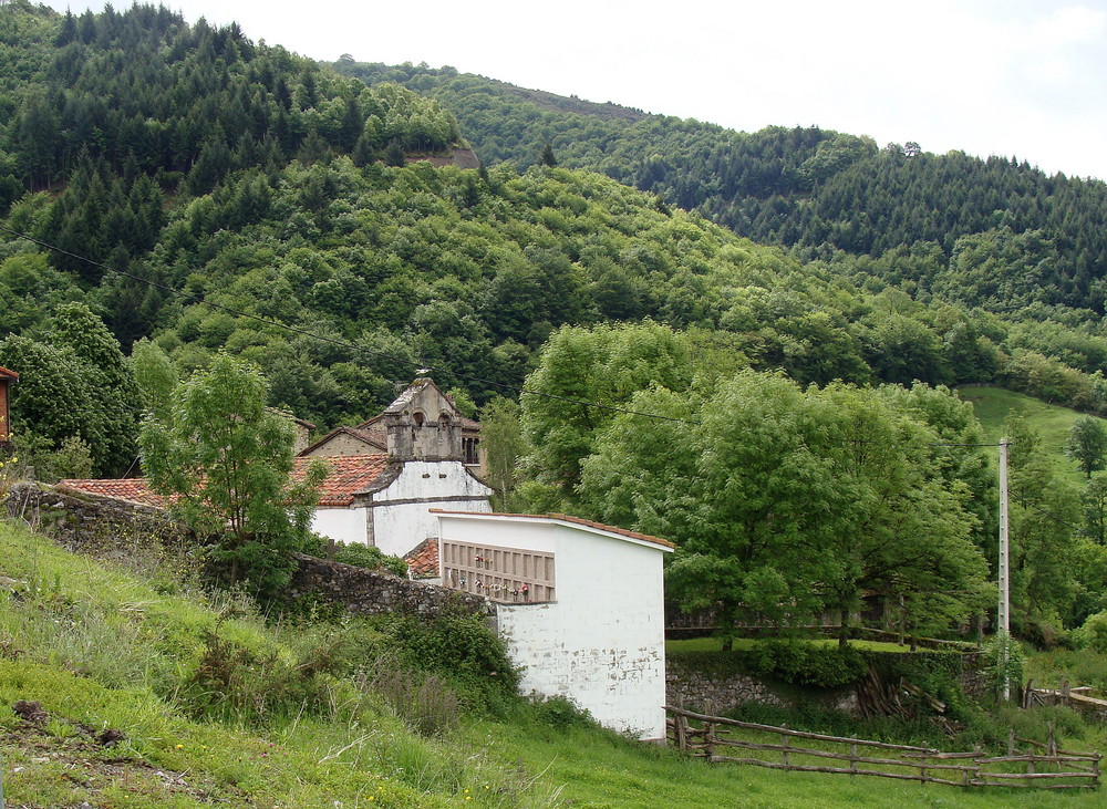 Bergdorf Llancuses (Asturien).04