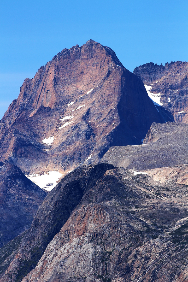 Berge am Rand des "Prins-Christian-Sundes"