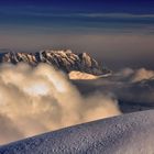 Berge aus Wolken und Stein