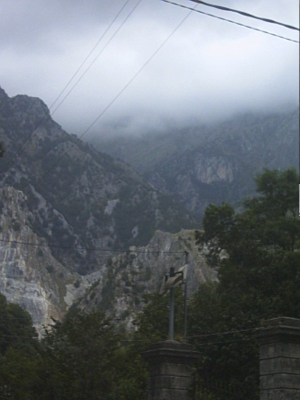 Berge bei Marina di Massa