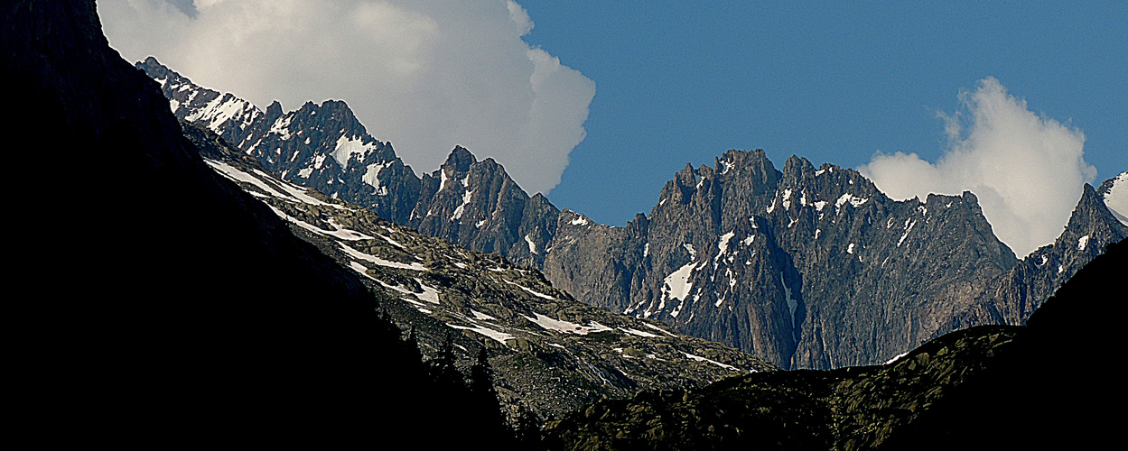 Berge, Berge und Himmel