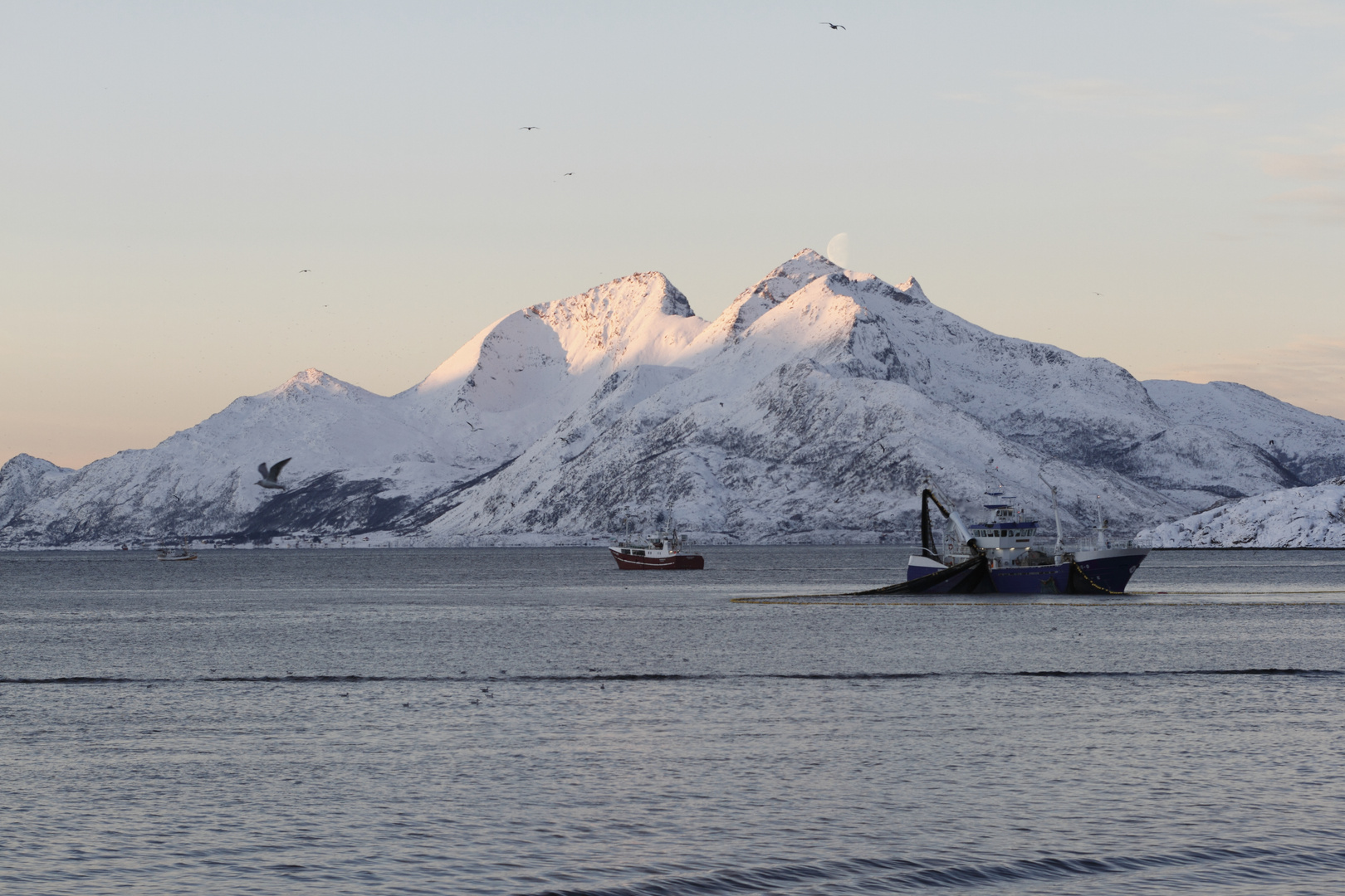 Berge, Fischer und das Meer