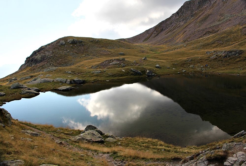 Berge gespiegelt