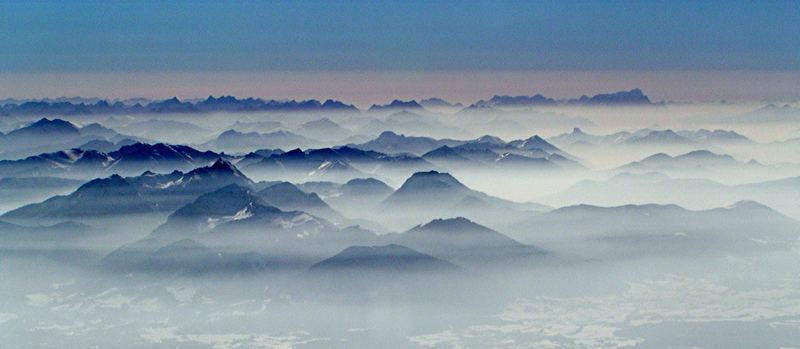 Berge im Gegenlicht