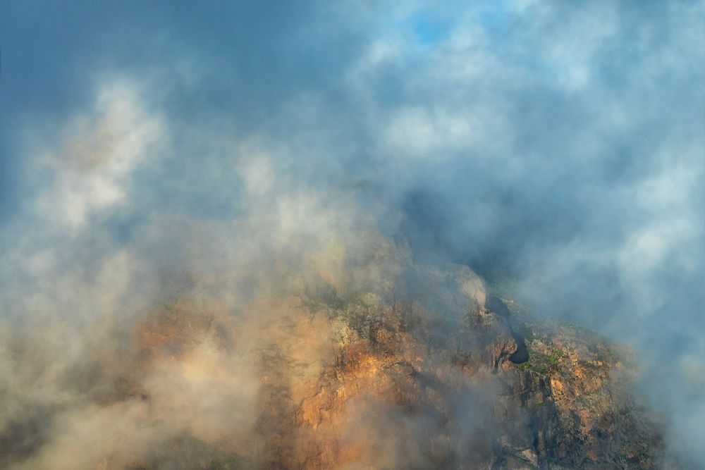 Berge im Nebel