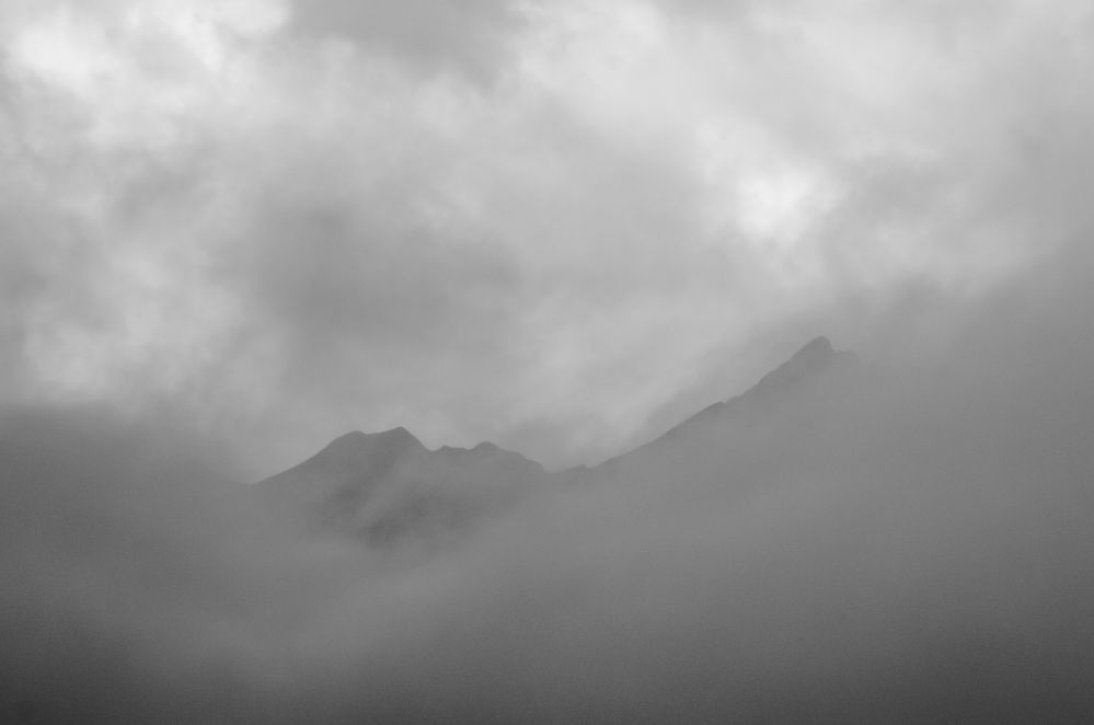 Berge im Nebel