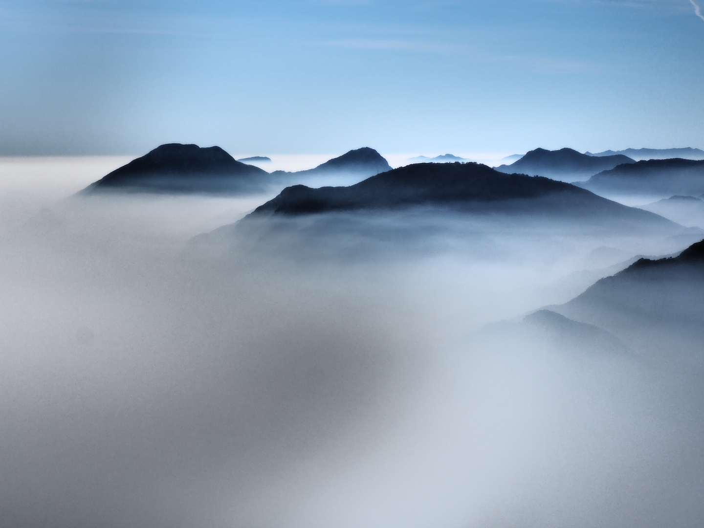 Berge im Nebel