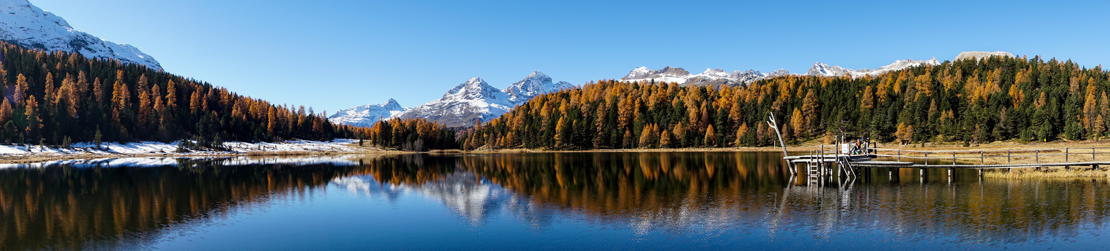 Berge im Spiegelbild