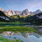 Berge in Licht und Wasser