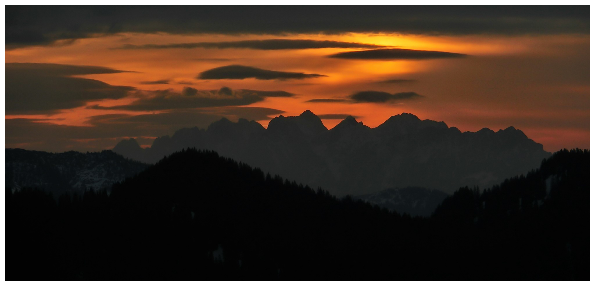 Berge in Rot