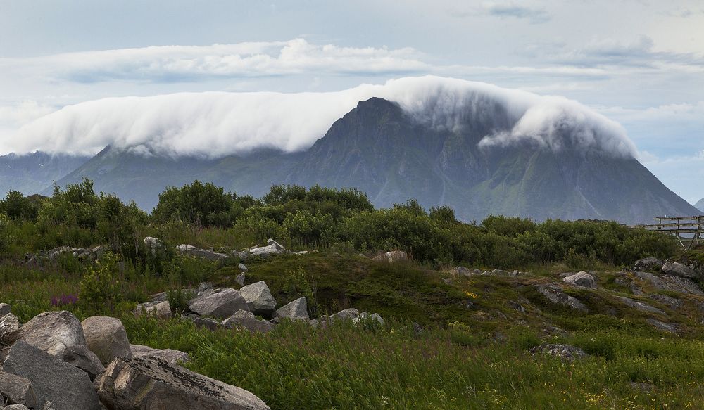 Berge in Wolken