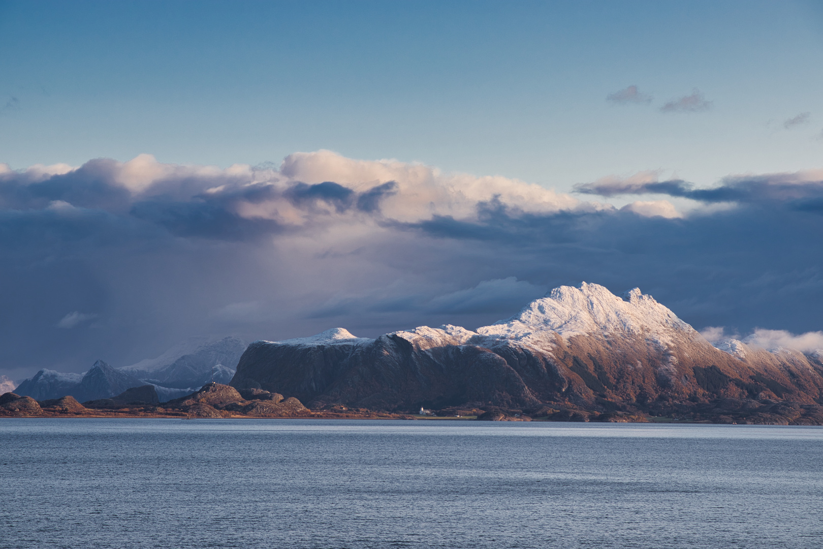 Berge, Meer und Himmel