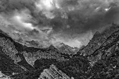 Berge mit viel Himmel