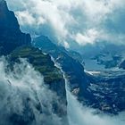 Berge oberhalb vom Oeschinensee... - Dans la région du lac d'Oeschinen... 