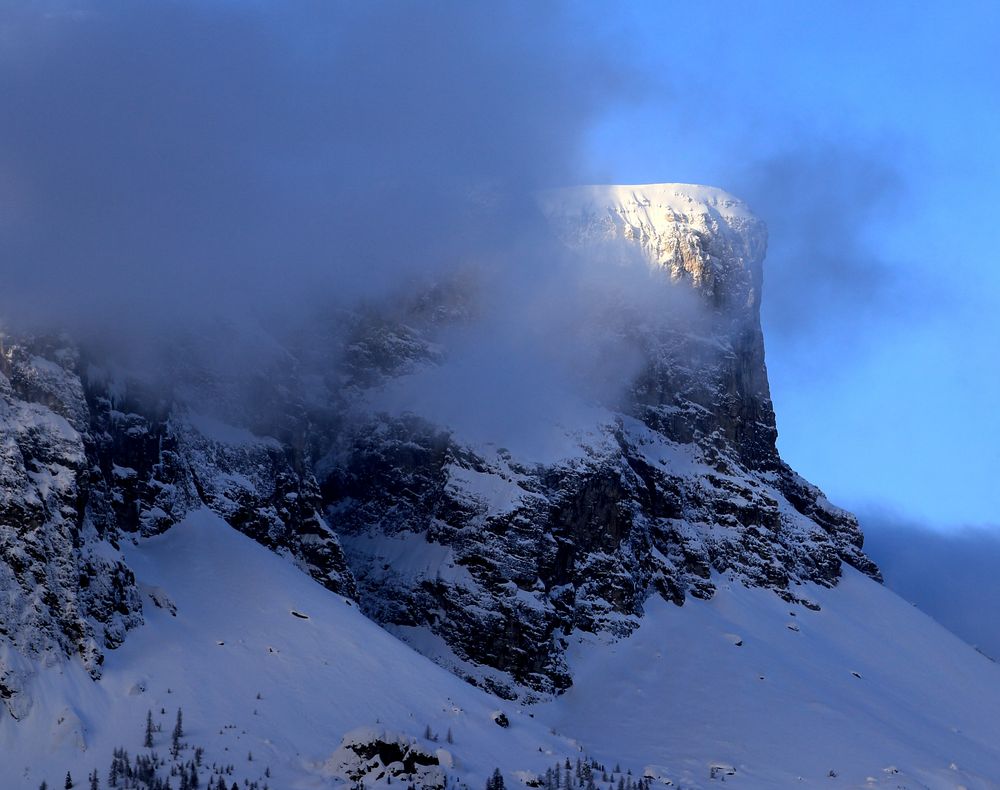 Berge , Sonne und Schnee