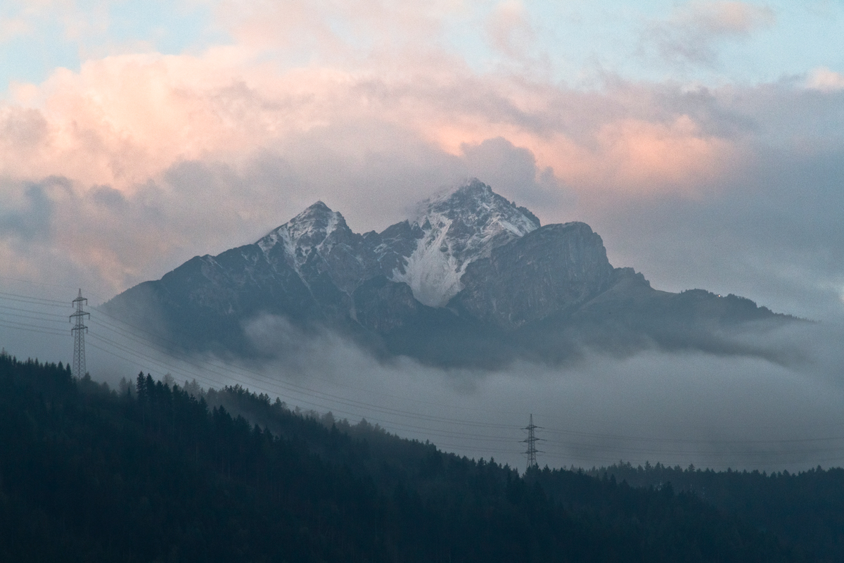 Berge über Innsbruck um viel zu früh