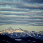 Berge und darüber