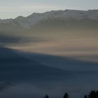 Berge und Nebel