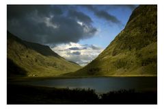 Berge und See in den Highlands