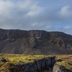 Berge und Spalten auf Island