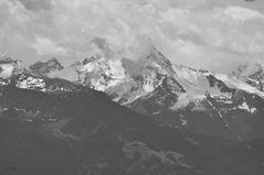 Berge und Wolken