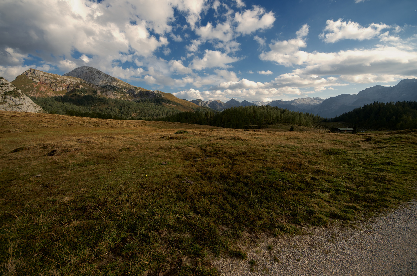 Berge und Wolken