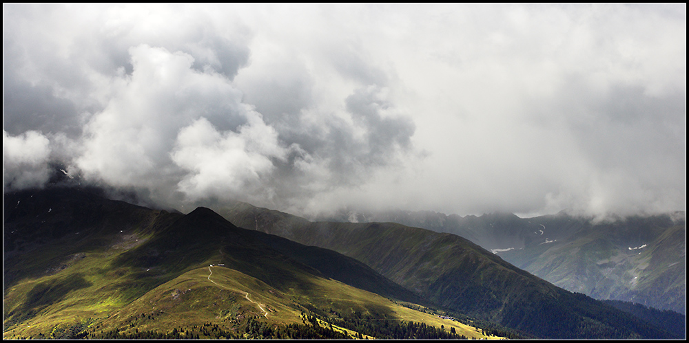 Berge und Wolken IV