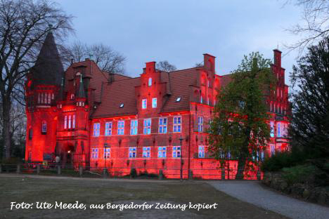 Bergedorfer Schloss illuminiert