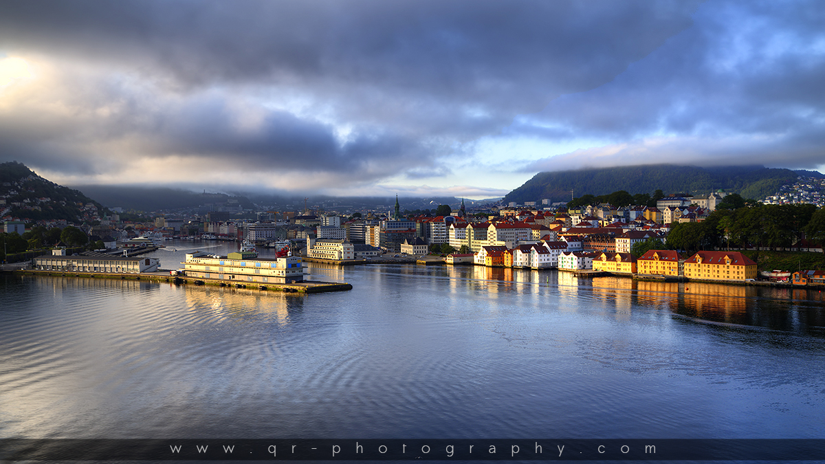 Bergen bei Sonnenaufgang