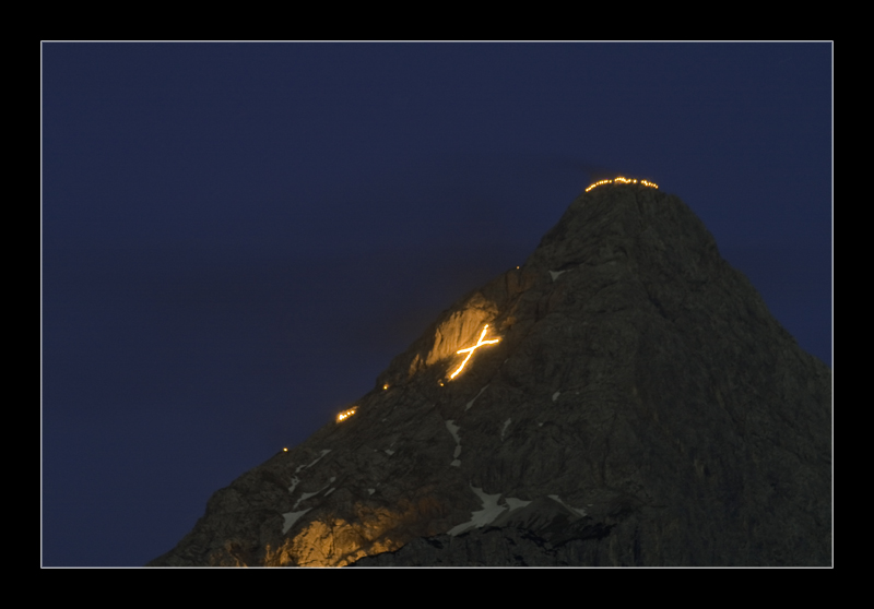 Bergfeuer Sonnenwendfest Tiroler Zugspitzarena